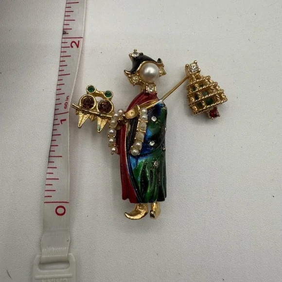 Vintage ART Figural Brooch Asian Lady Enamel Pearl Owl Lantern Pin Costume - Picture 3 of 6